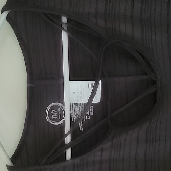 NWT black and gray t-shirt - Picture 2 of 2